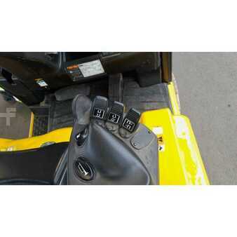 Electric - 4 wheels - Yale ERP 16 VF LWB (10)
