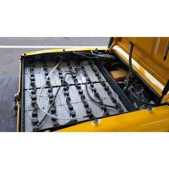 Electric - 4 wheels - Yale ERP 16 VF LWB (15)