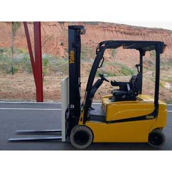 Electric - 4 wheels - Yale ERP 16 VF LWB (2)