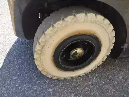 Wózki gazowe - Hyster H2.5FT (8)