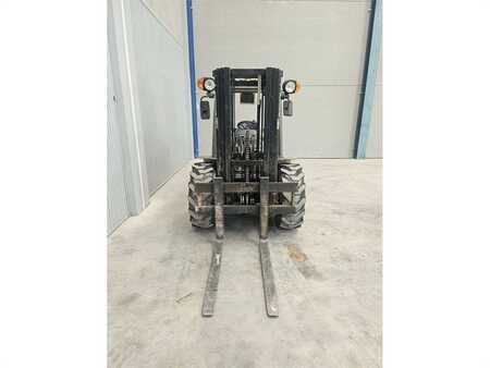 Geländestapler 2020  Ausa C250H (4)