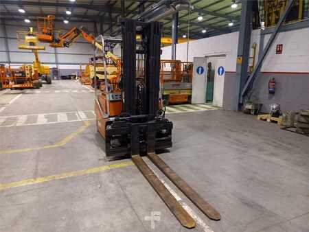 Elektrisk- 4 hjul - BT TRUCK CBE AC350 (2)