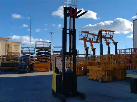 Schubmaststapler - Hyster R1.6N (8)