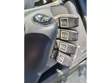 Chariots à mât rétractable - Hyster R1.4 (7)