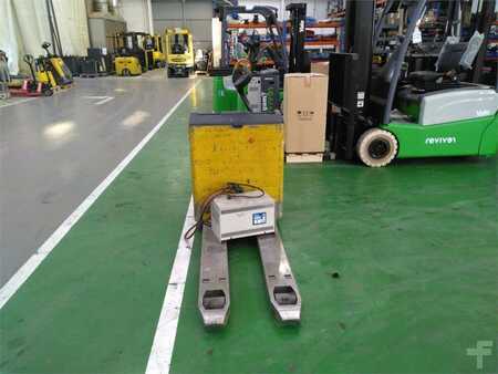 El-pallevogn 2010  Yale MP20 (2)