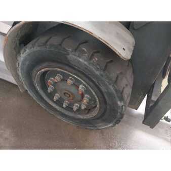 Eléctrica de 4 ruedas - Still RX 60-35 (13)