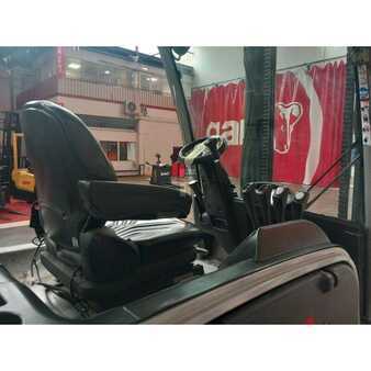 Eléctrica de 4 ruedas - Still RX 60-35 (8)