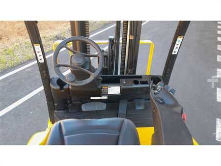 Eléctrico - 4 rodas - Yale ERP30VL (7)