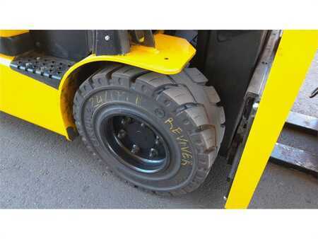 Eléctrico - 4 rodas - Yale ERP30VL (9)