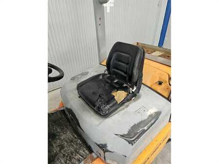 Diesel heftrucks - Kargo TH40W (9)