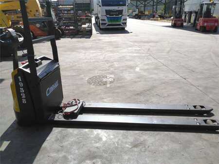 Elektromos emelőkocsik 2018  Yale MP20 (3)