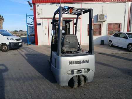 Miscelaneo 2006  Nissan 1N1L15Q (3)