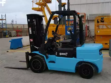 Chariots élévateurs diesel 2017  Utilev UT30P (1)