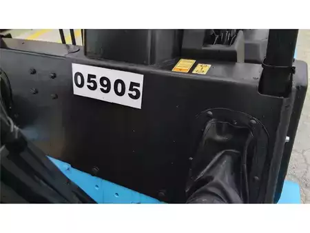 Chariots élévateurs diesel 2017  Utilev UT30P (17)