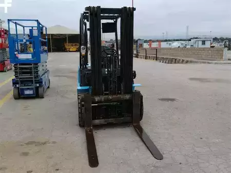 Chariots élévateurs diesel 2017  Utilev UT30P (3)