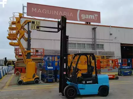 Chariots élévateurs diesel 2017  Utilev UT30P (7)