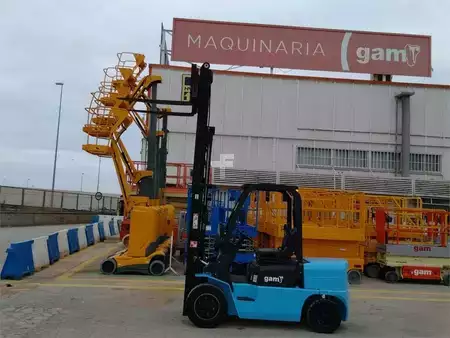 Chariots élévateurs diesel 2017  Utilev UT30P (8)