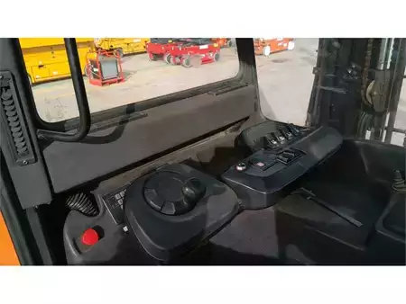 Retraky 2019  Toyota RRE160MC (10)