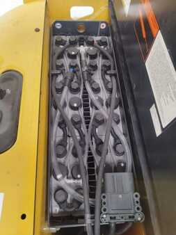 Pallet Stackers 2010  Yale MS 12 AC (5)