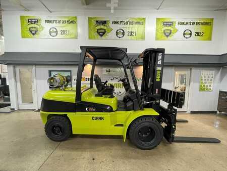 Diesel Forklifts 2022  Clark C55sL (1)