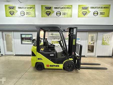 Diesel Forklifts 2022  Clark S30C (1)