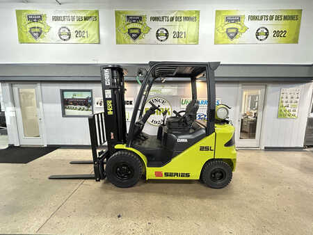 Carretilla elevadora diésel 2024  Clark S25L (2)