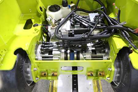 Eléctrica de 4 ruedas 2025  Clark SE15T (SWB) (9)