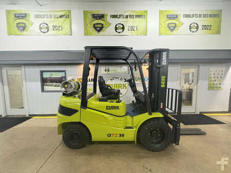 Diesel Forklifts 2025  Clark GTS 30L (1)