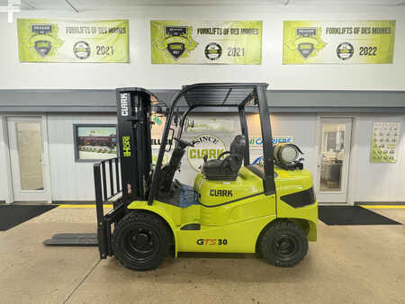 Diesel Forklifts 2025  Clark GTS 30L (2)