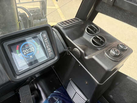 Montacargas diésel 2025  Clark S55D (5)