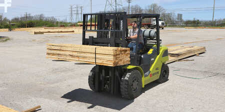 Montacargas diésel 2025  Clark S55D (8)