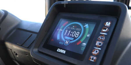 Montacargas diésel 2025  Clark S55D (9)