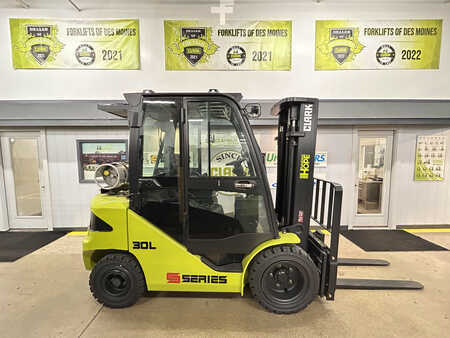 Diesel Forklifts 2023  Clark S30L (1)