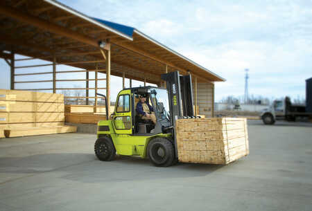 Diesel Forklifts 2025  Clark C70L (3)