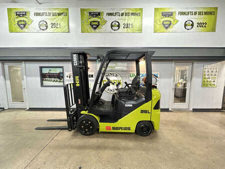 Diesel Forklifts 2024  Clark S25C (3)