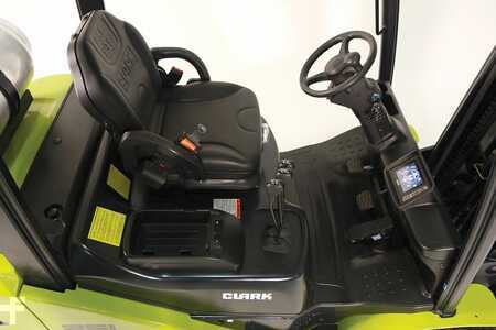 Carretilla elevadora diésel 2022  Clark S30C (3)