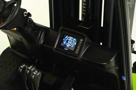 Carretilla elevadora diésel 2022  Clark S30C (4)