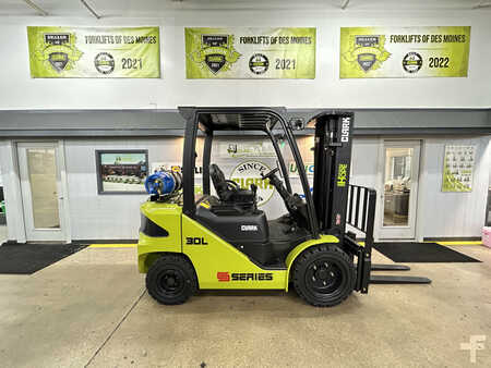 Diesel Forklifts 2024  Clark S30L (1)