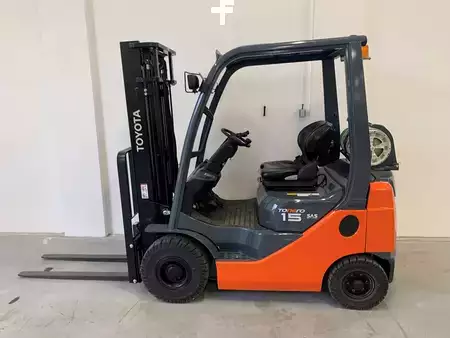 Gas truck 2010  Toyota 8FGF 15 (4)