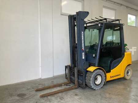 Gázüzemű targoncák 2011  Jungheinrich TFG 430s (6)