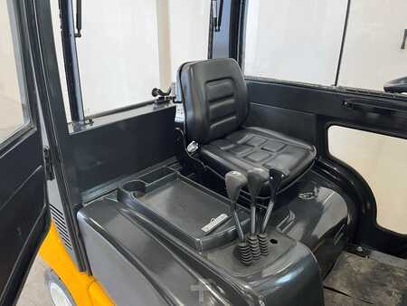 Dieselový VZV 2005  Jungheinrich DFG 430 (3)