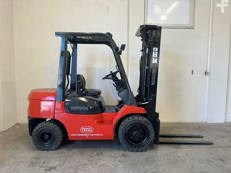 Diesel truck 2003  Toyota 02-7FDF30 (6)