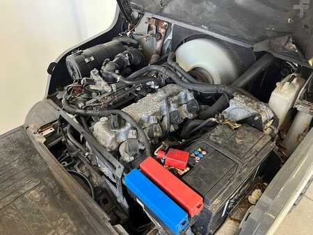 LPG VZV 2007  Nissan UGL02A35DE (8)