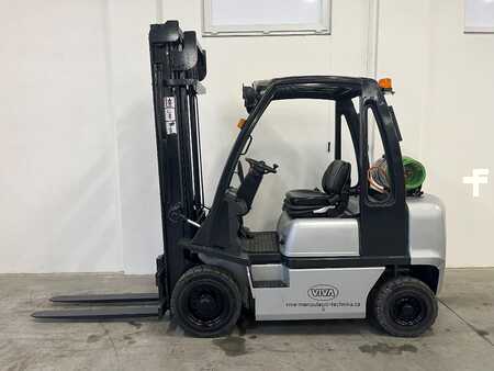 LPG Forklifts 2012  Nissan U1D2A25LQ (2)