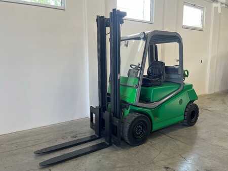 Carretilla elevadora GLP 2004  Cesab Drago 350 (1)