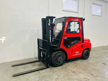 Dieselstapler 2021  EP Equipment CPCD 35 T8 (1)