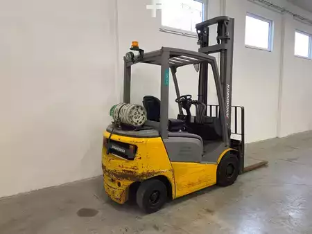 Gázüzemű targoncák 2018  Jungheinrich TFG 320s (3)