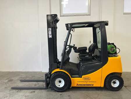 Propane Forklifts 2013  Jungheinrich TFG 425s (5)