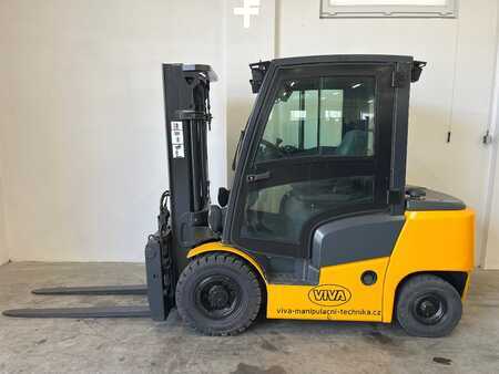 Carretilla elevadora diésel 2017  Jungheinrich DFG 425 (2)