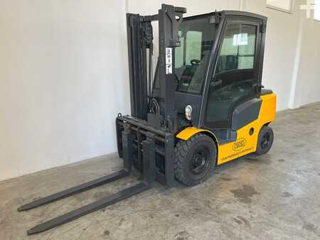 Carretilla elevadora diésel 2017  Jungheinrich DFG 425 (3)